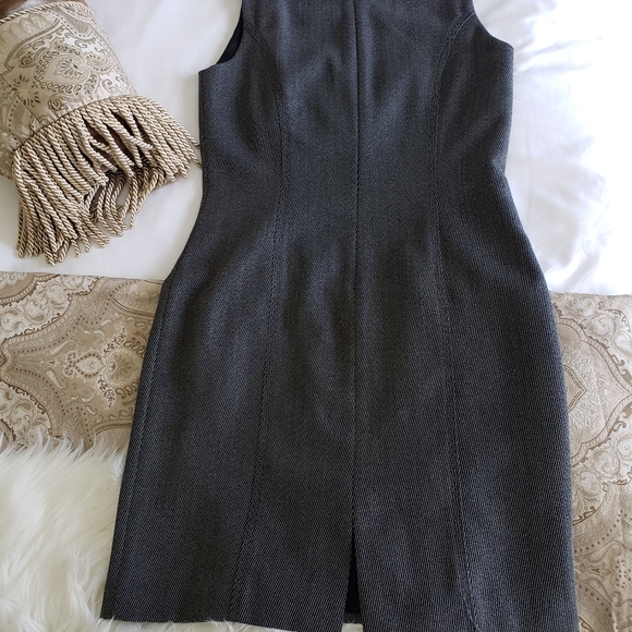 Dress - Picture 6 of 6